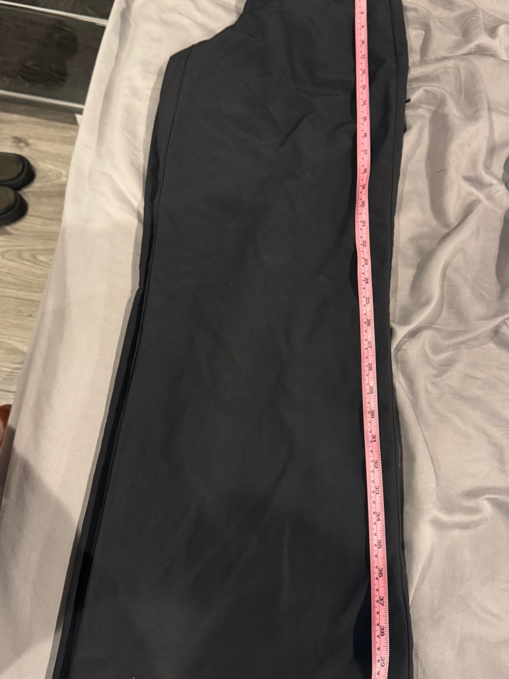 ALO Yoga Wide Leg Pants in Black - Picture 6 of 7